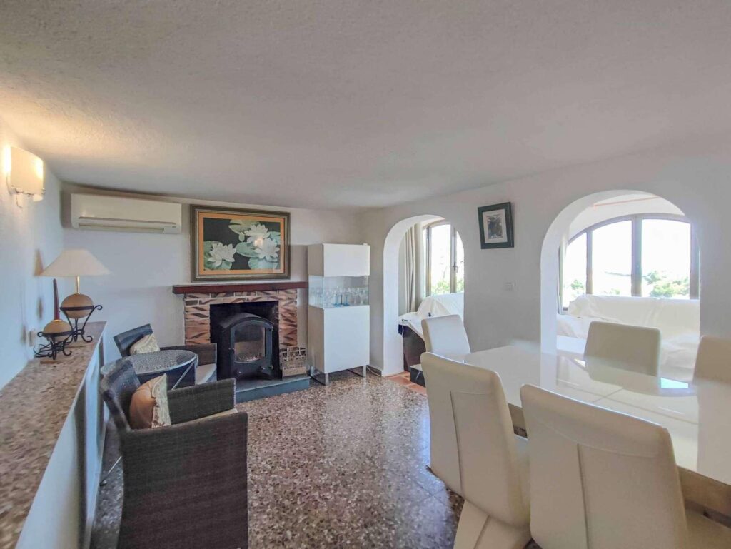 Cumbre del Sol: a Mediterranean-style villa with stunning sea views 25