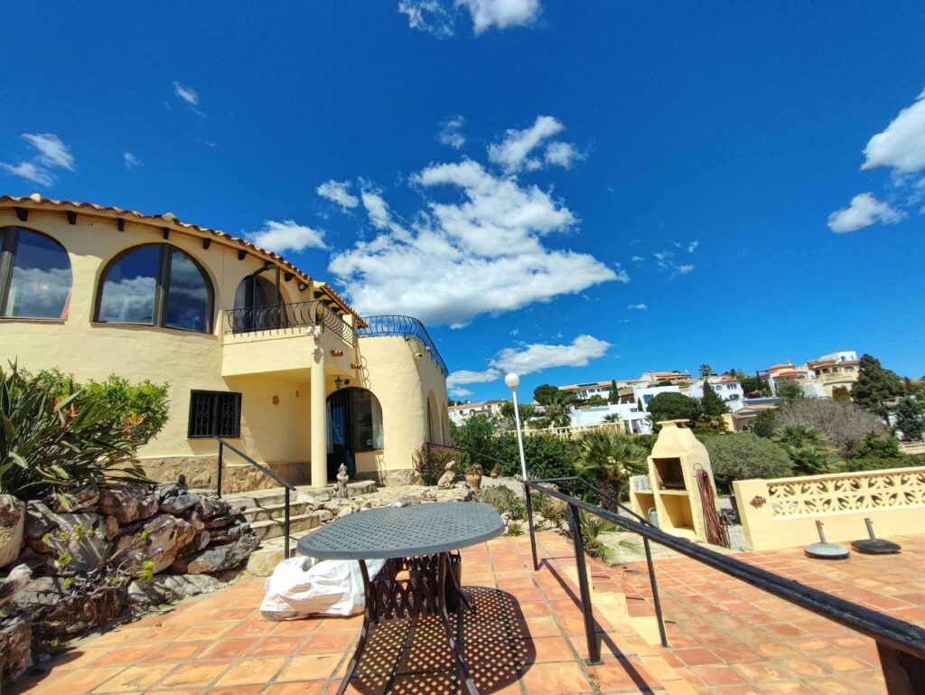 Cumbre del Sol: a Mediterranean-style villa with stunning sea views 32