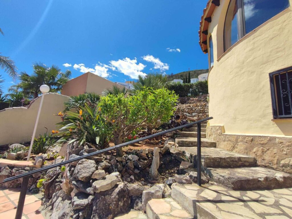 Cumbre del Sol: a Mediterranean-style villa with stunning sea views 33