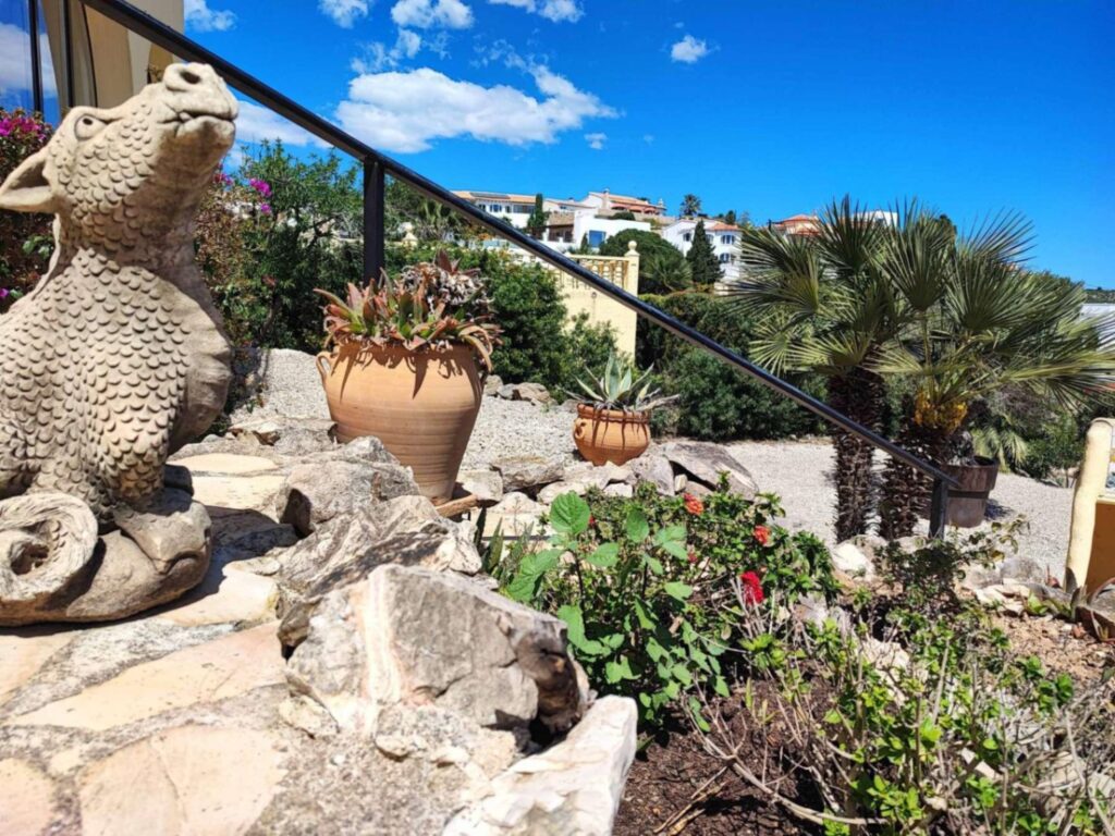 Cumbre del Sol: a Mediterranean-style villa with stunning sea views 35