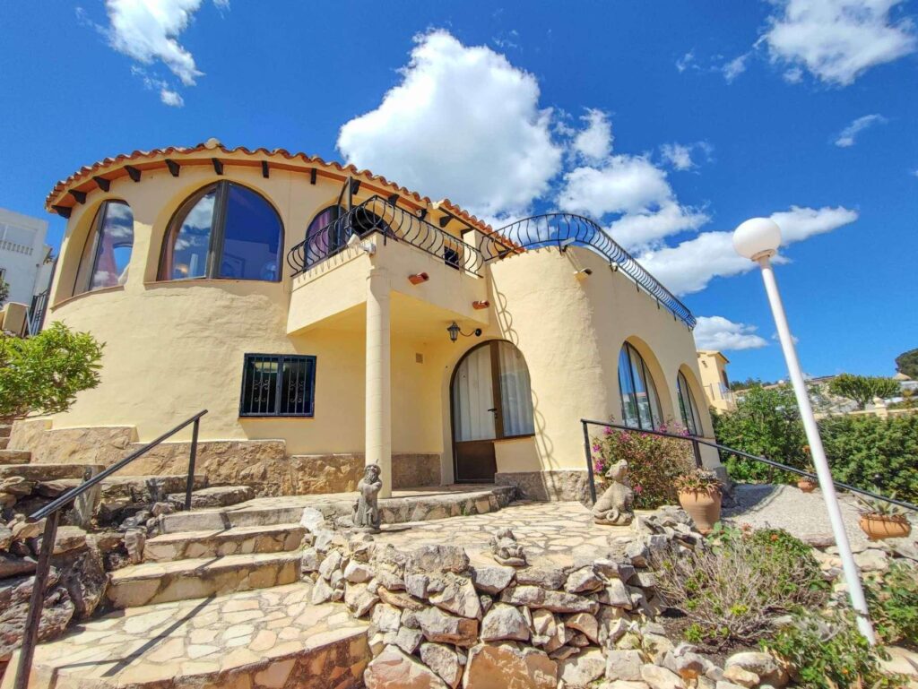 Cumbre del Sol: a Mediterranean-style villa with stunning sea views 36