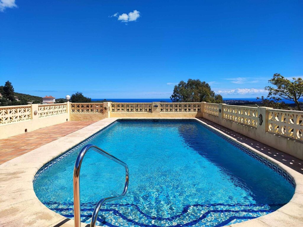 Cumbre del Sol: a Mediterranean-style villa with stunning sea views 43