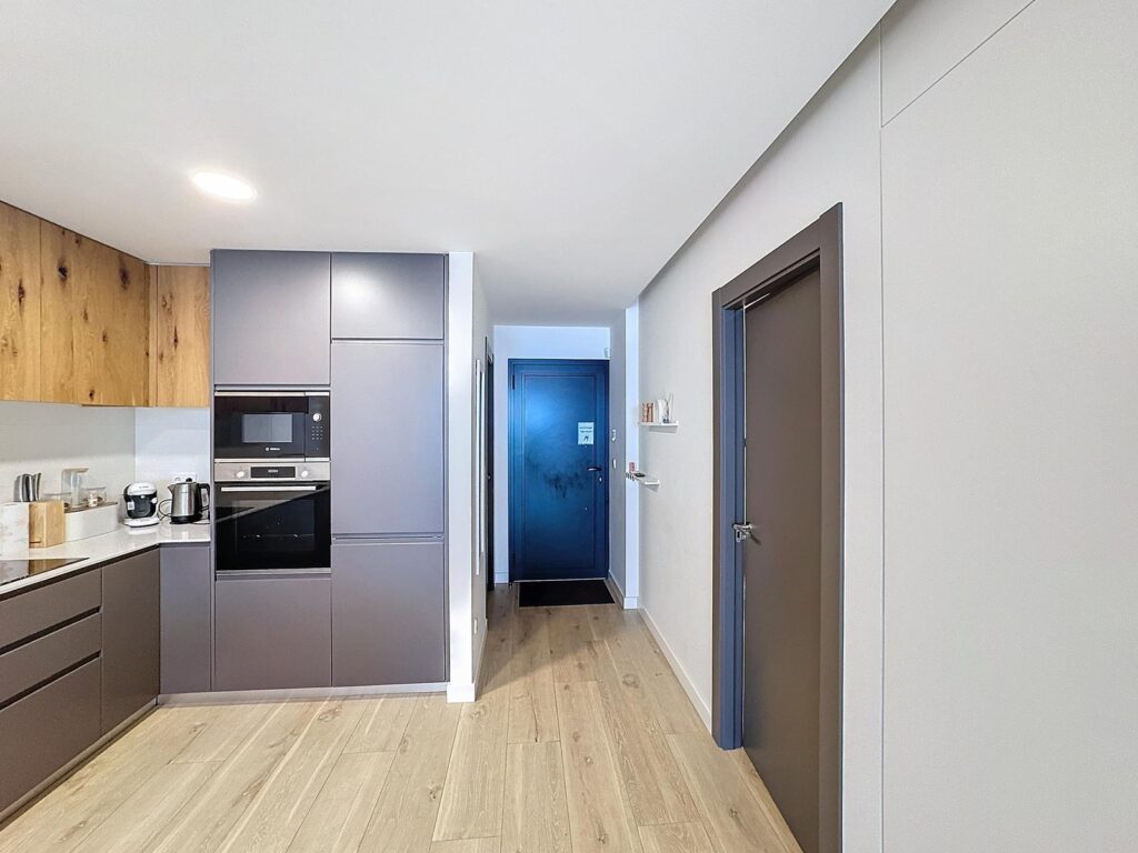 Cumbre del Sol, modern apartment with private garden 3