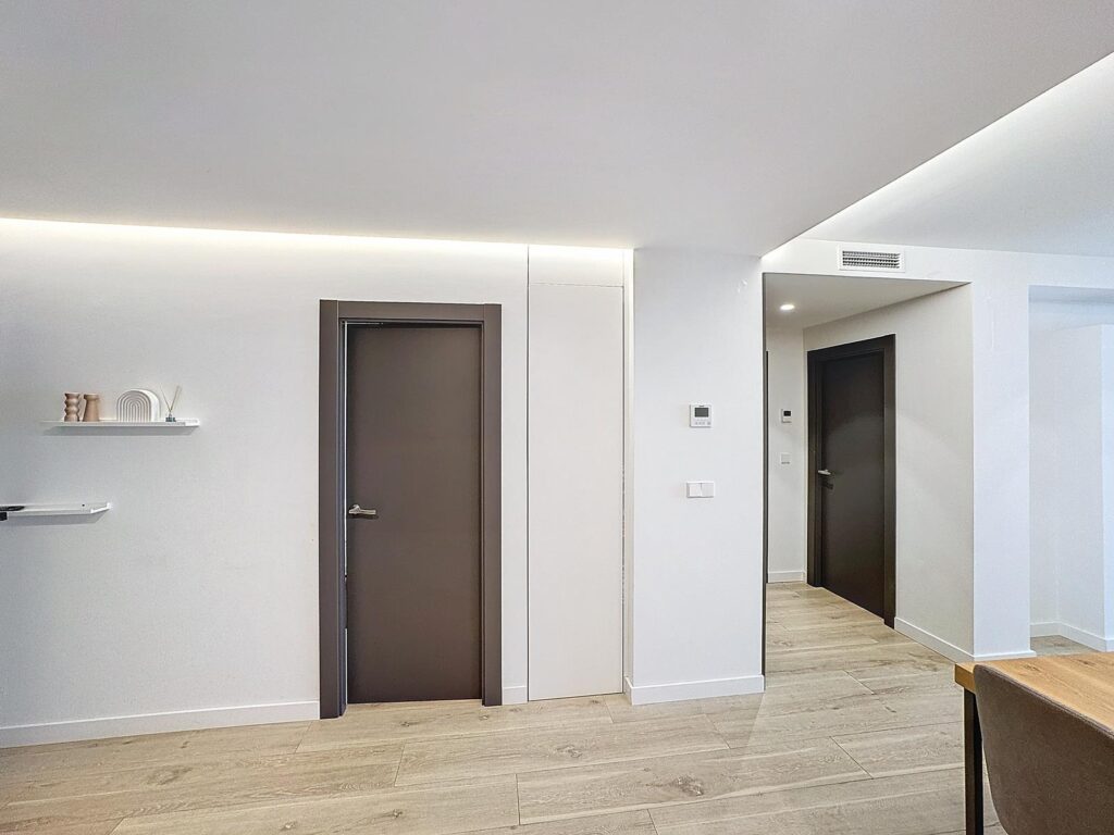 Cumbre del Sol, modern apartment with private garden 13