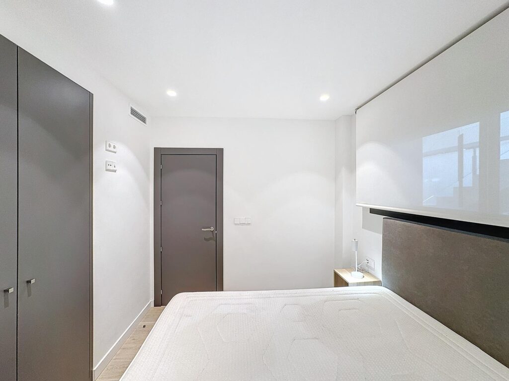 Cumbre del Sol, modern apartment with private garden 18