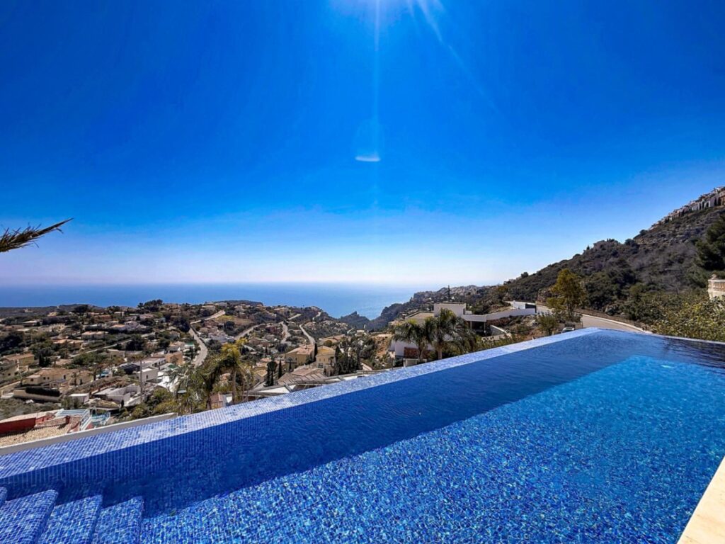 Cumbre del Sol modern villa with panoramic sea views 1