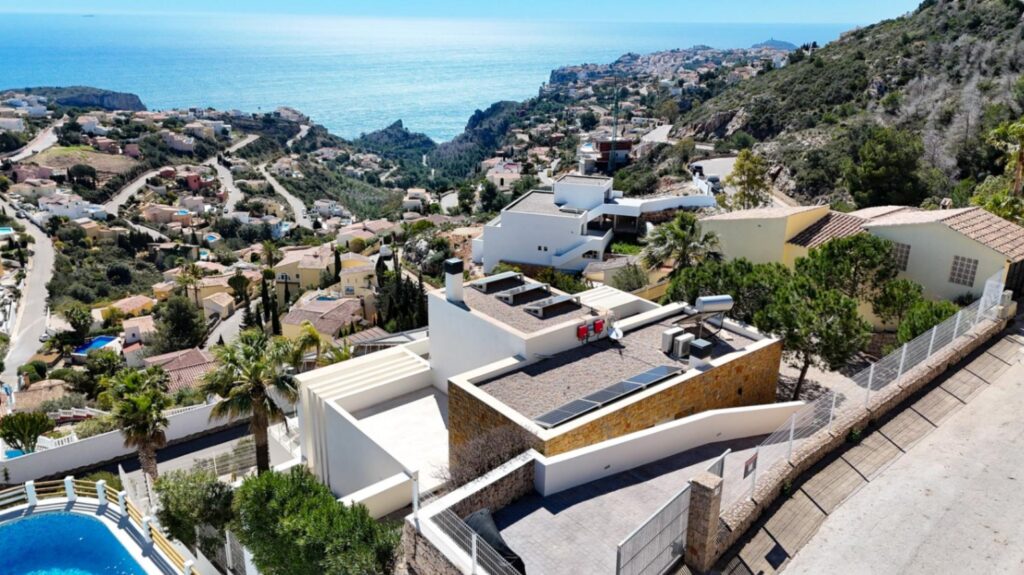 Cumbre del Sol modern villa with panoramic sea views 3