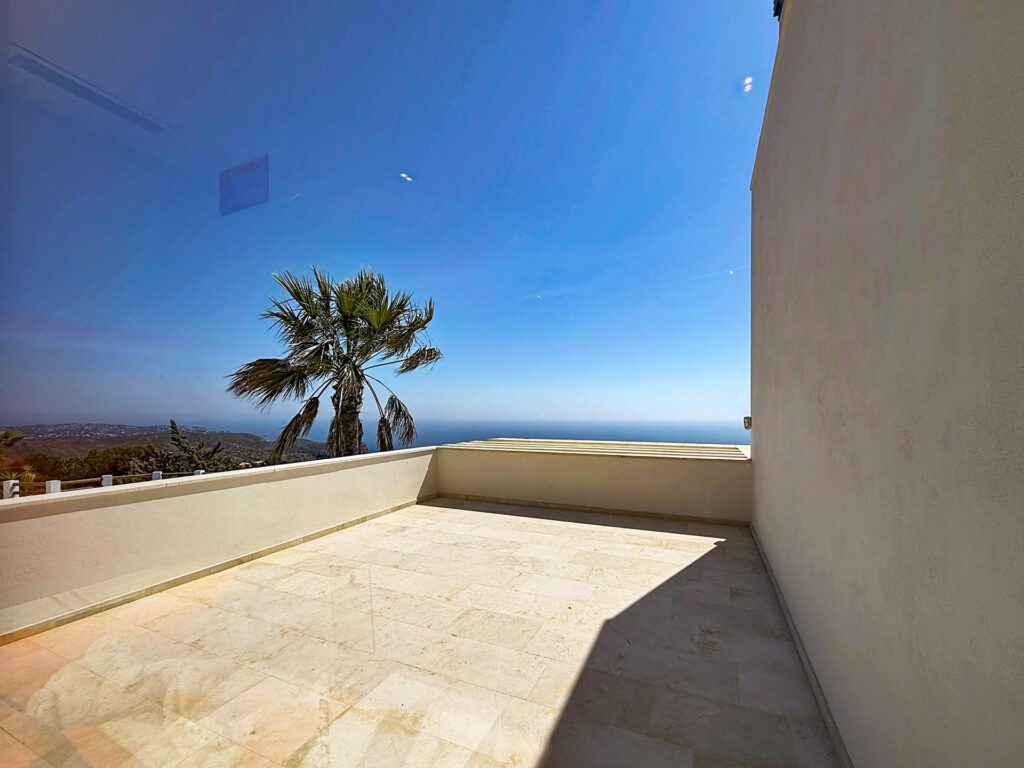 Cumbre del Sol modern villa with panoramic sea views 11