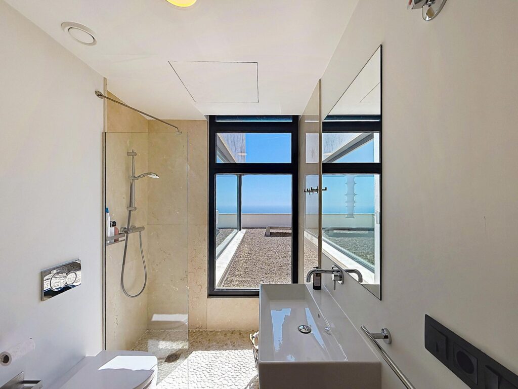 Cumbre del Sol modern villa with panoramic sea views 12