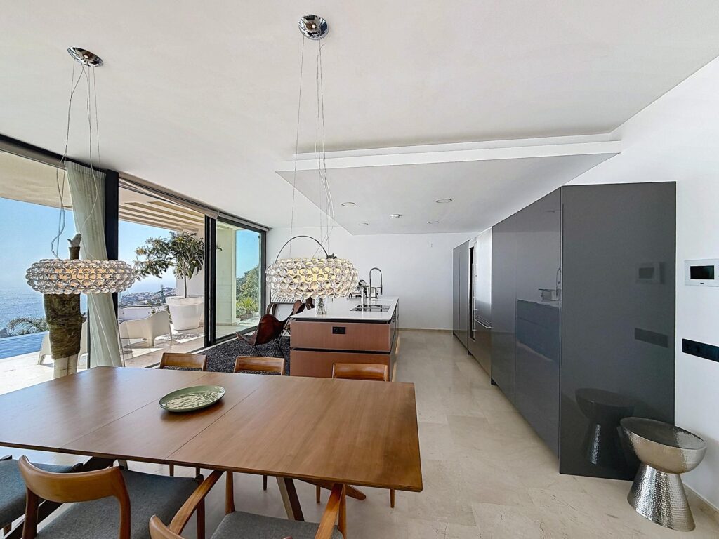 Cumbre del Sol modern villa with panoramic sea views 19