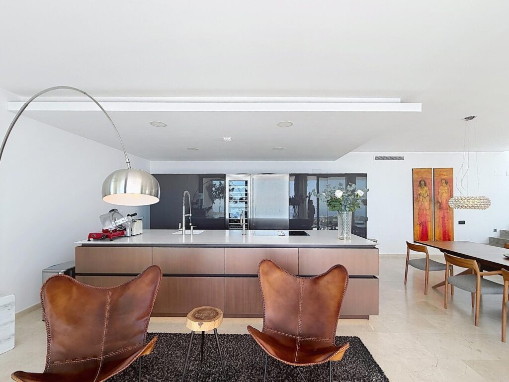 Cumbre del Sol modern villa with panoramic sea views 22