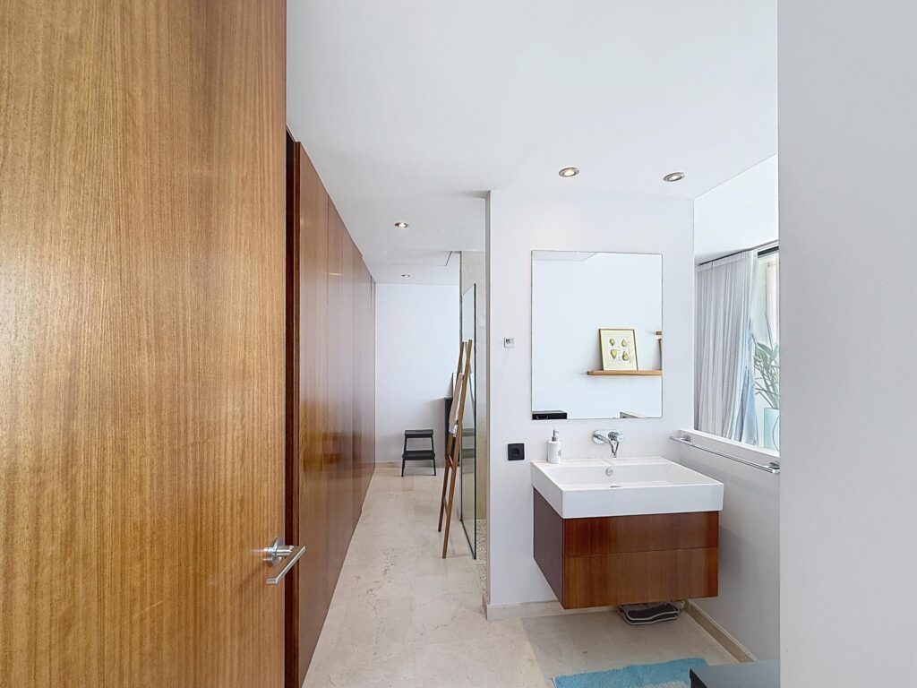 Cumbre del Sol modern villa with panoramic sea views 31