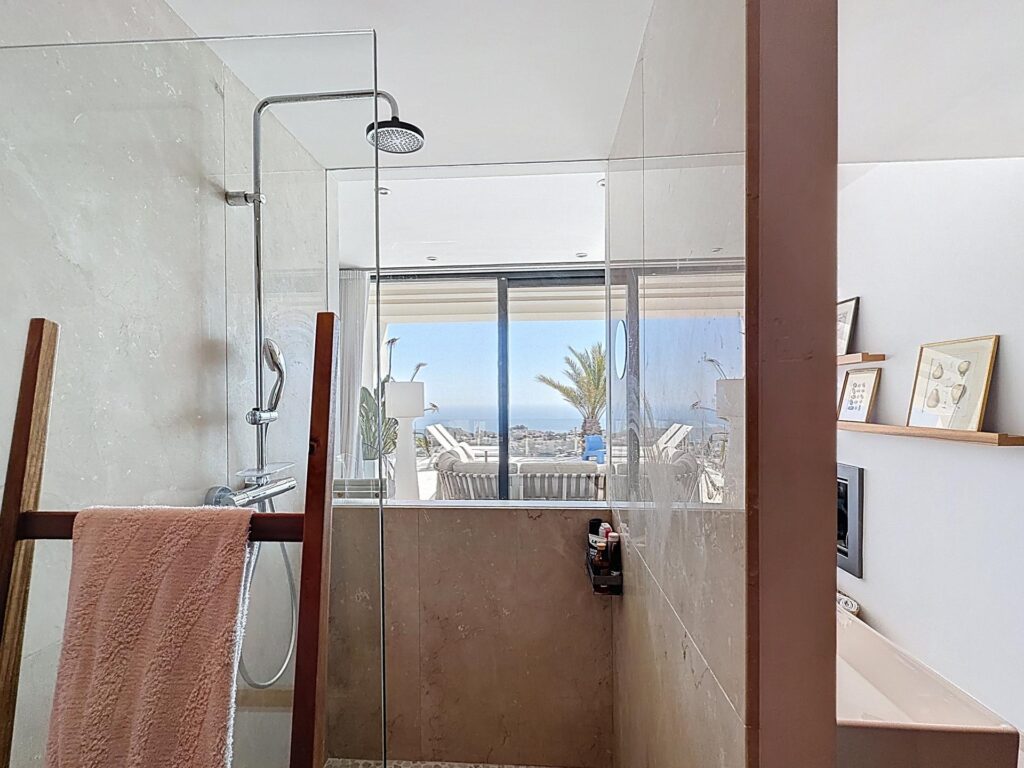 Cumbre del Sol modern villa with panoramic sea views 33