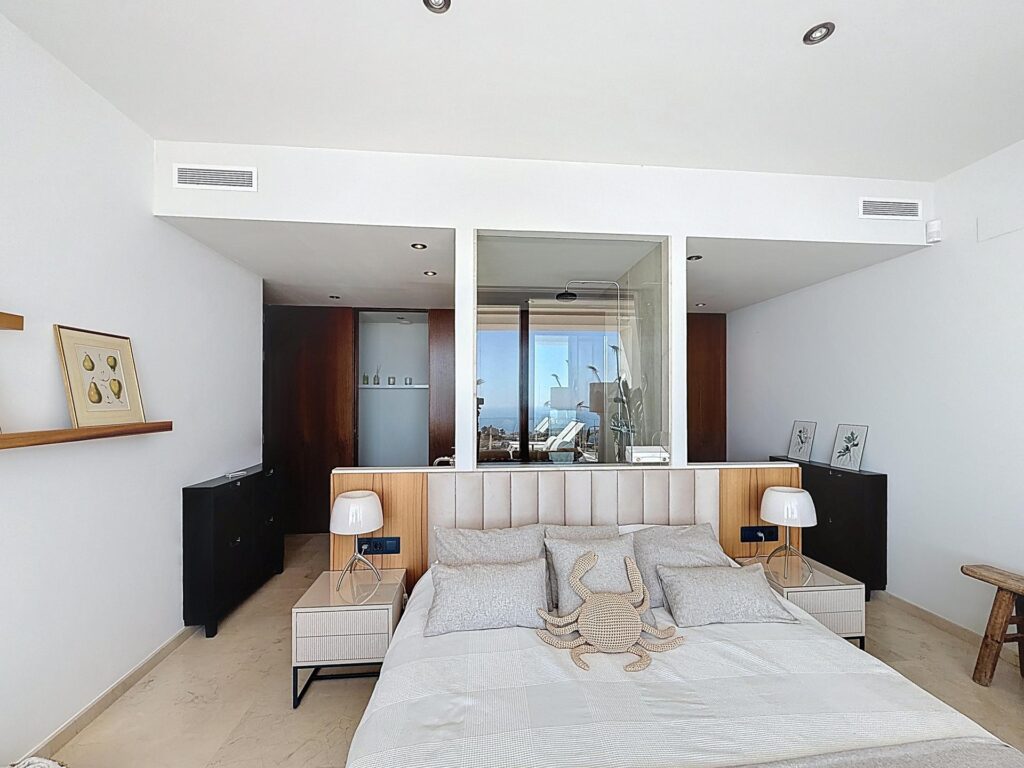 Cumbre del Sol modern villa with panoramic sea views 35