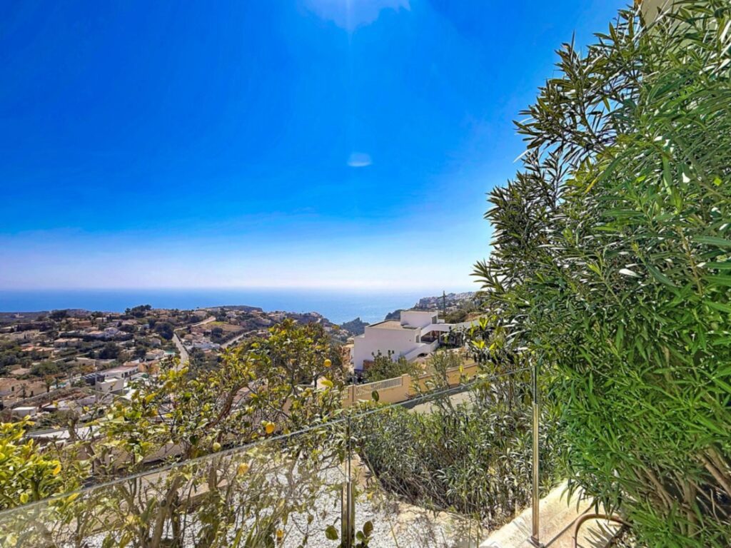 Cumbre del Sol modern villa with panoramic sea views 40