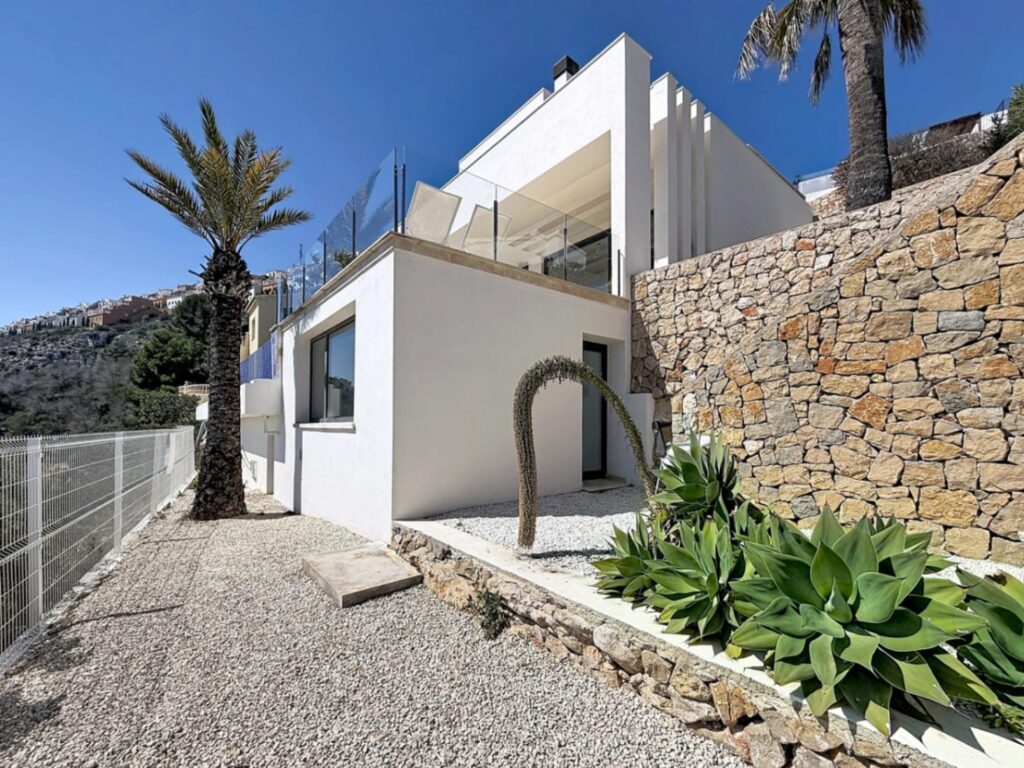 Cumbre del Sol modern villa with panoramic sea views 45