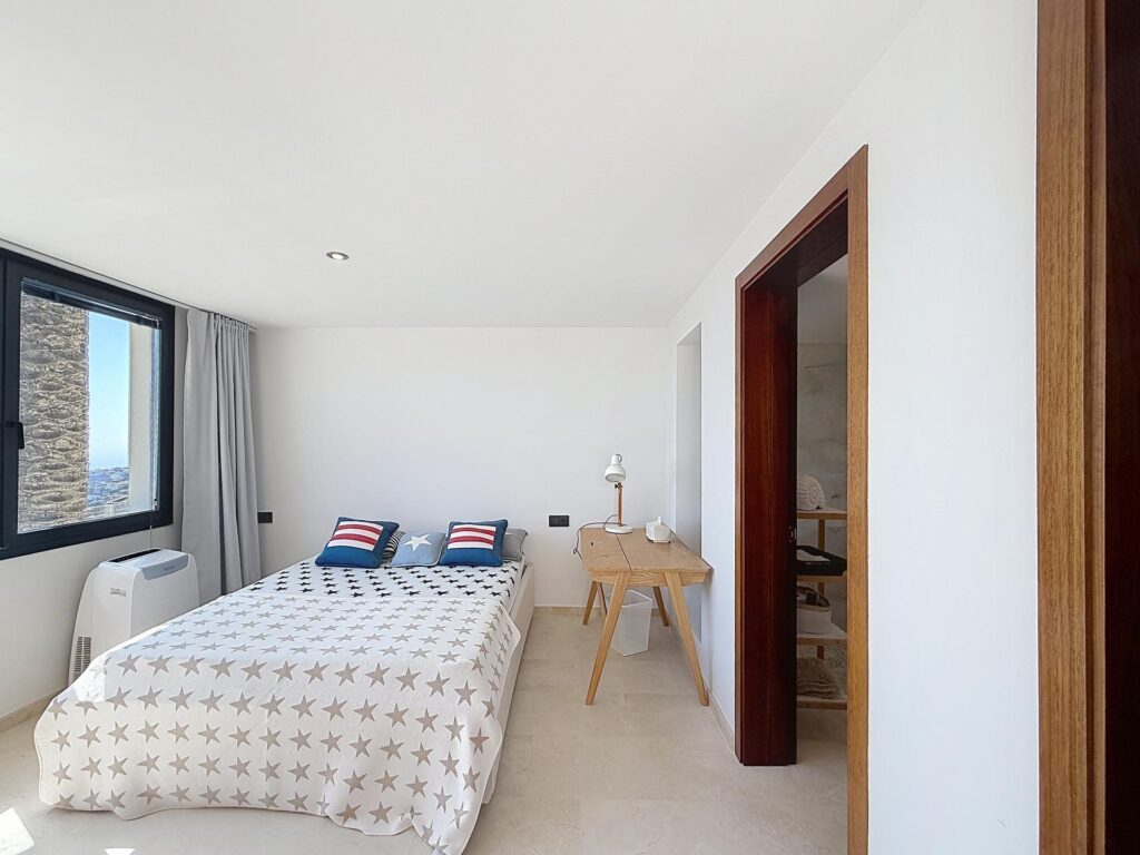 Cumbre del Sol modern villa with panoramic sea views 46