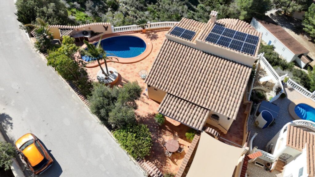 Cumbre del Sol villa with spectacular views of the sea and cliffs. 4