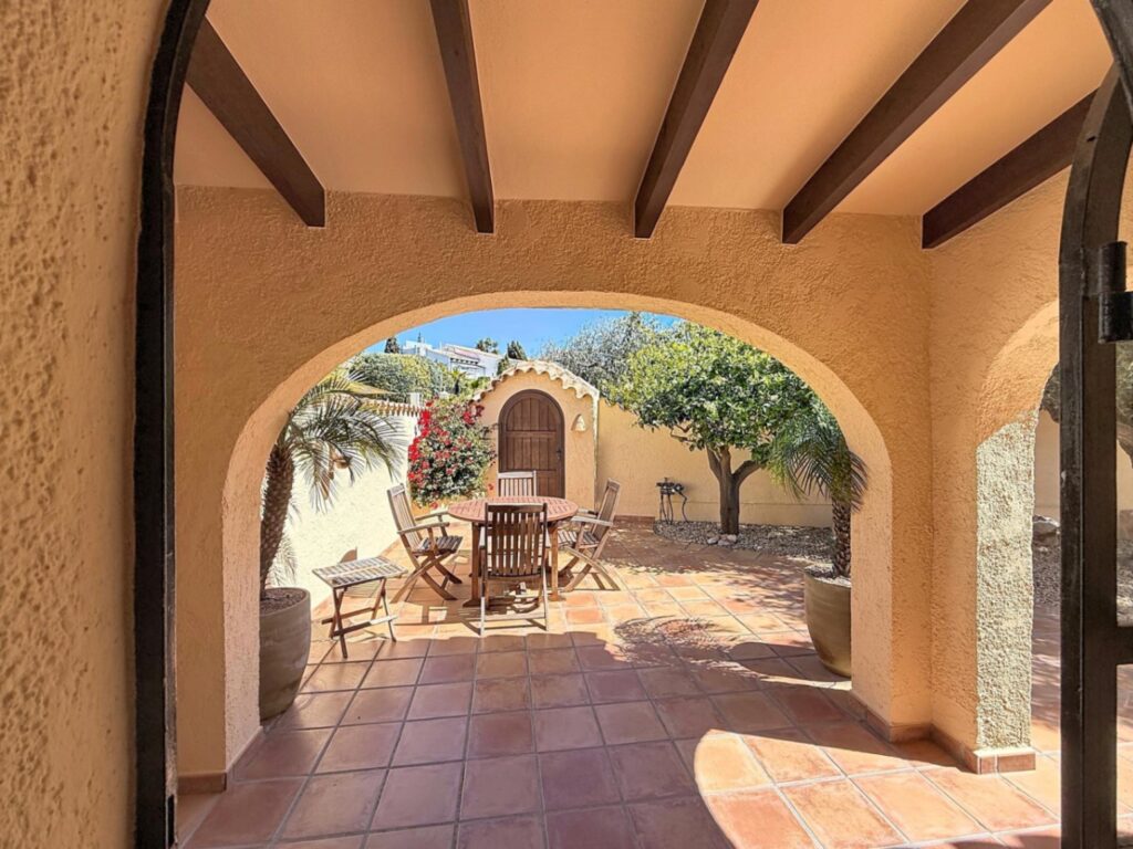 Cumbre del Sol villa with spectacular views of the sea and cliffs. 7