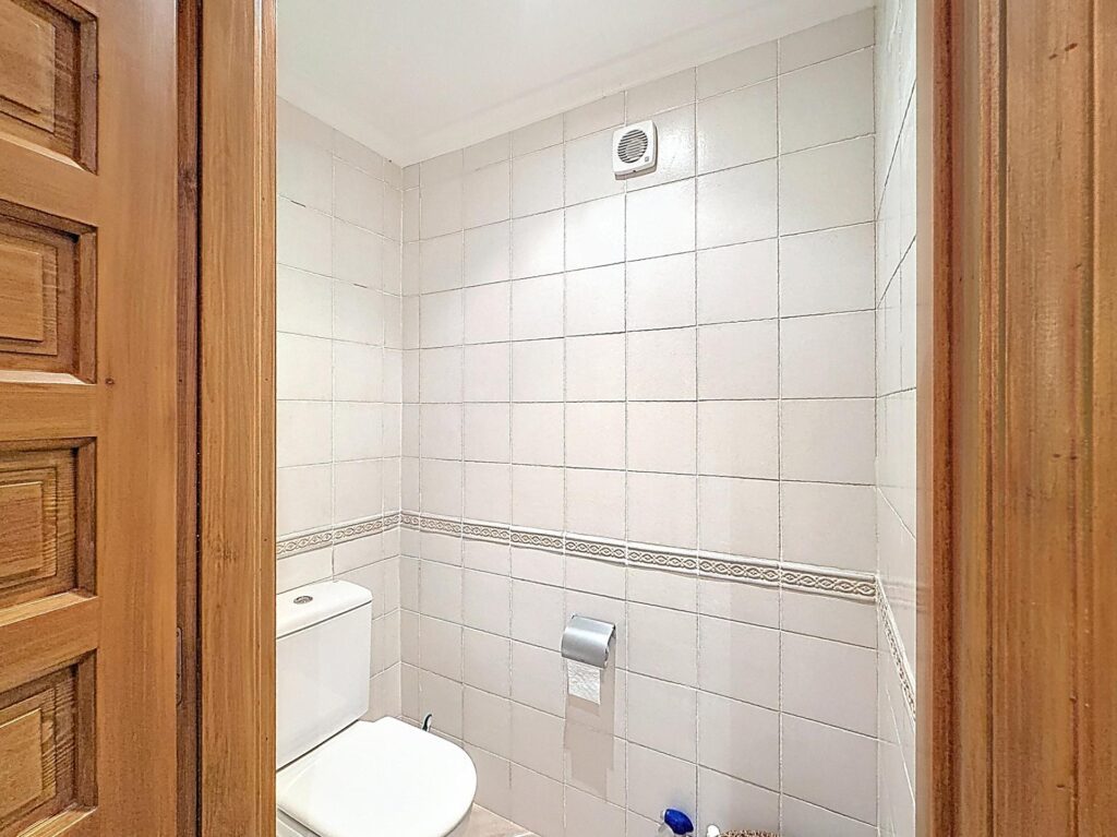 Cumbre del Sol villa with spectacular views of the sea and cliffs. 47