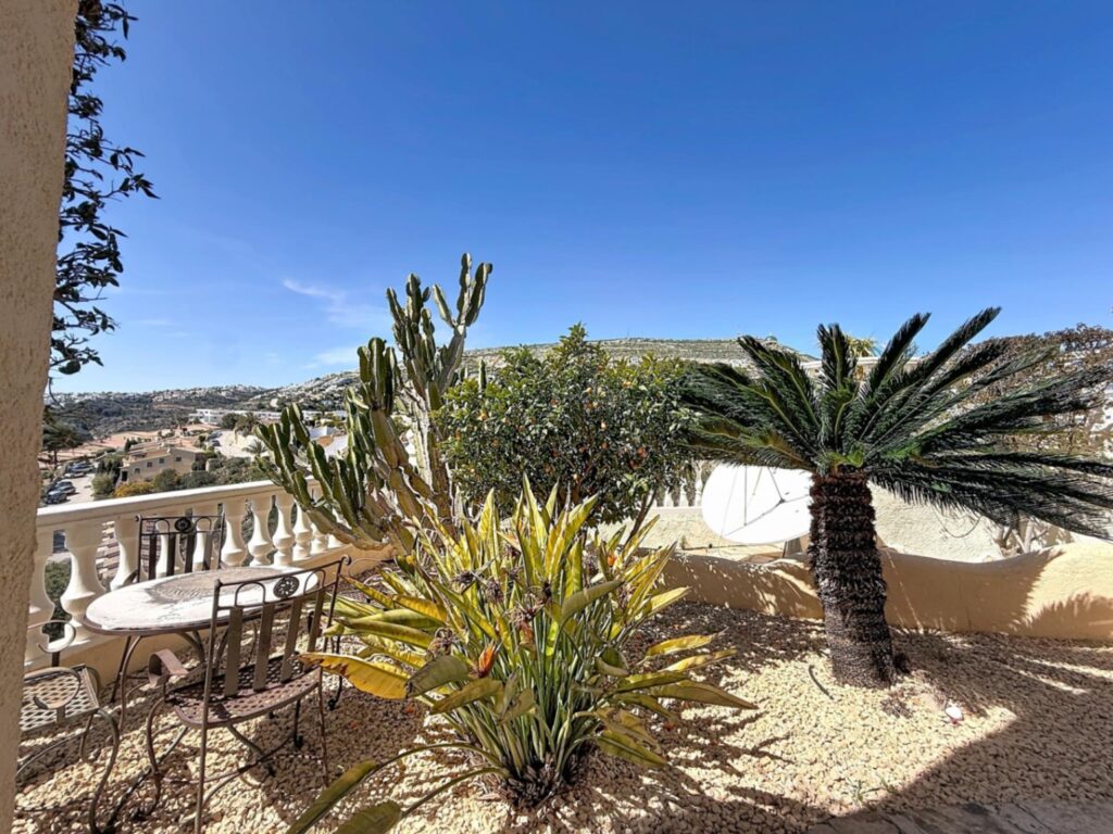 Cumbre del Sol villa with spectacular views of the sea and cliffs. 51