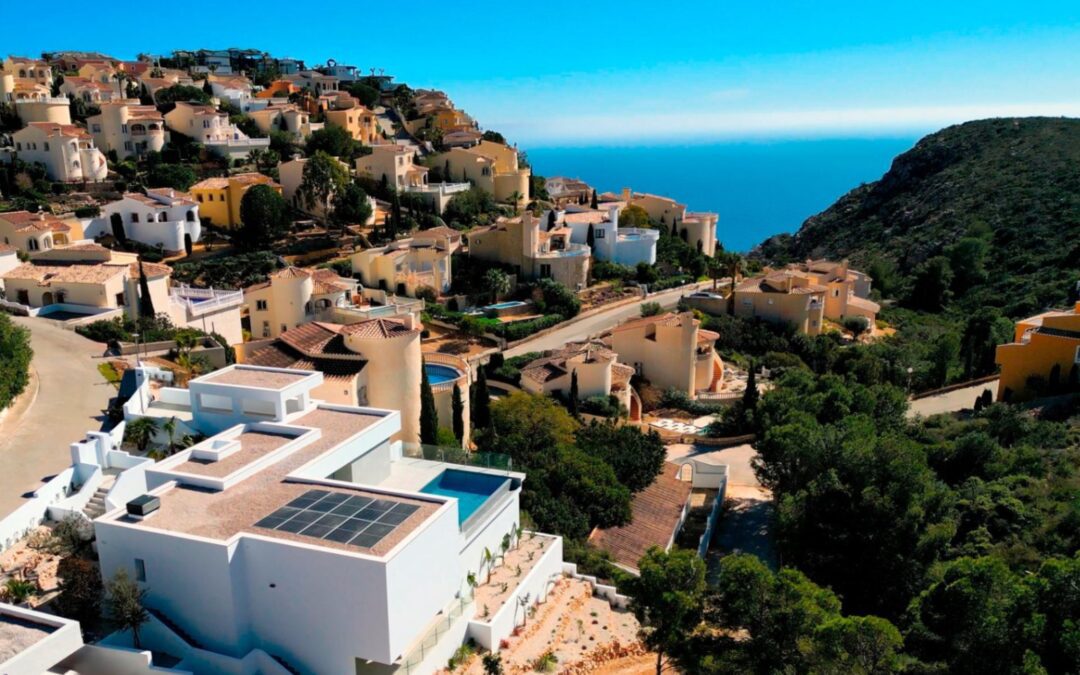 Cumbre del Sol villa de obra nueva con vistas al mar