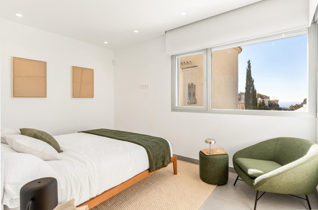 Cumbre del Sol: a new-build villa with sea views 15