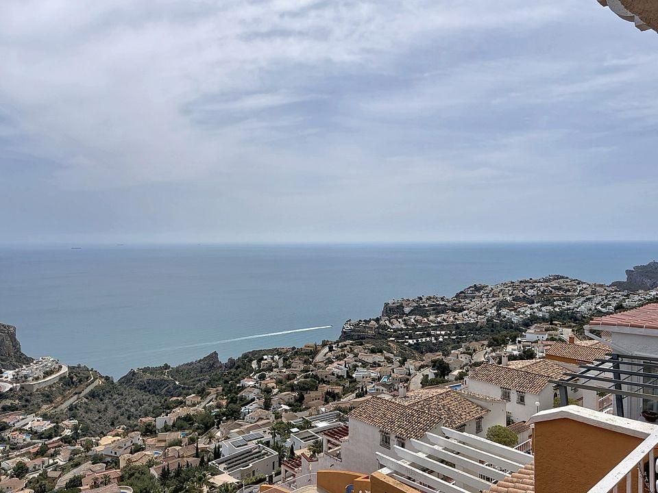 Cumbre del Sol apartment with spectacular panoramic sea views 27