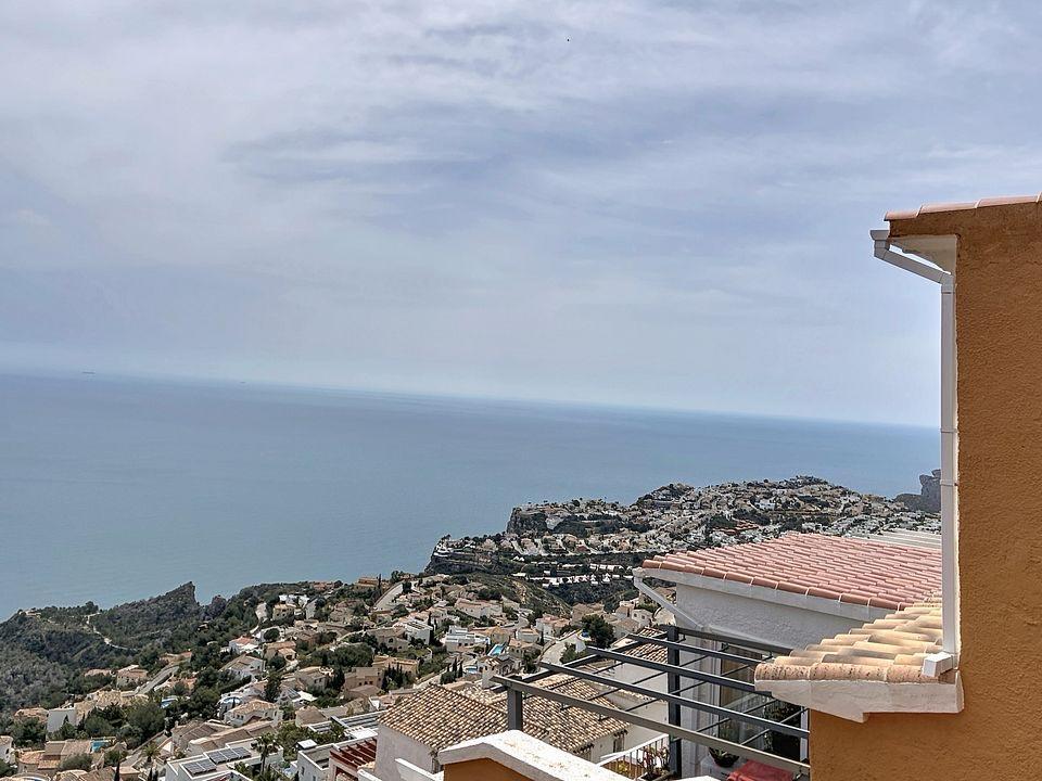 Cumbre del Sol apartment with spectacular panoramic sea views 28