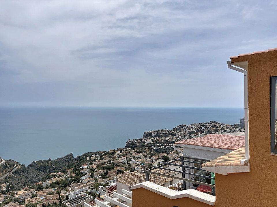 Cumbre del Sol apartment with spectacular panoramic sea views 29