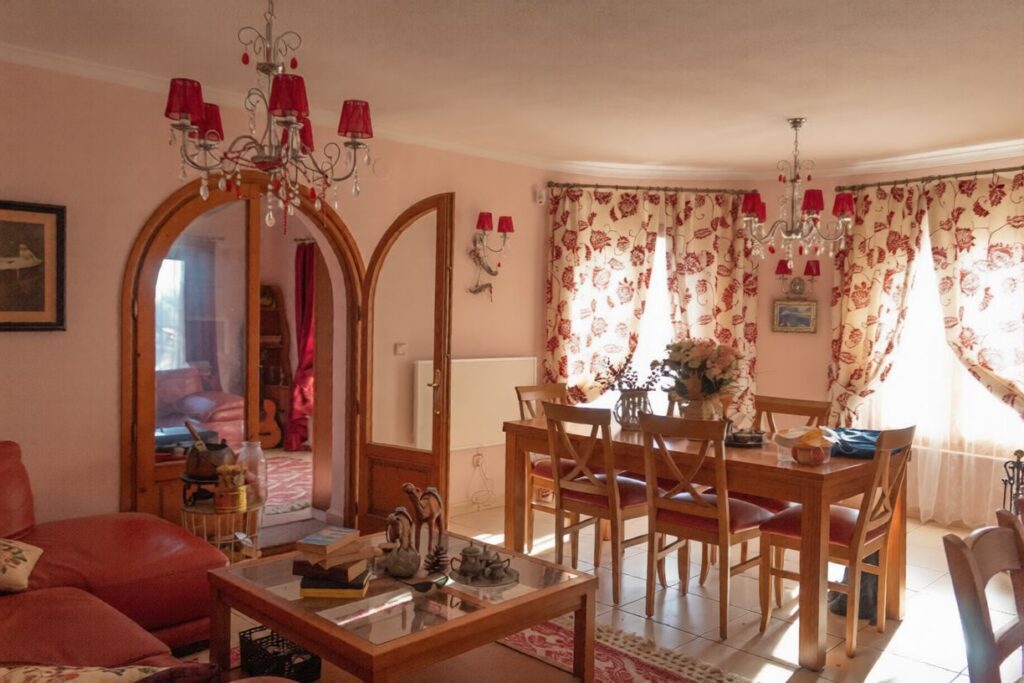 Cumbre del Sol: a Mediterranean-style villa with a swimming pool and sea views 18