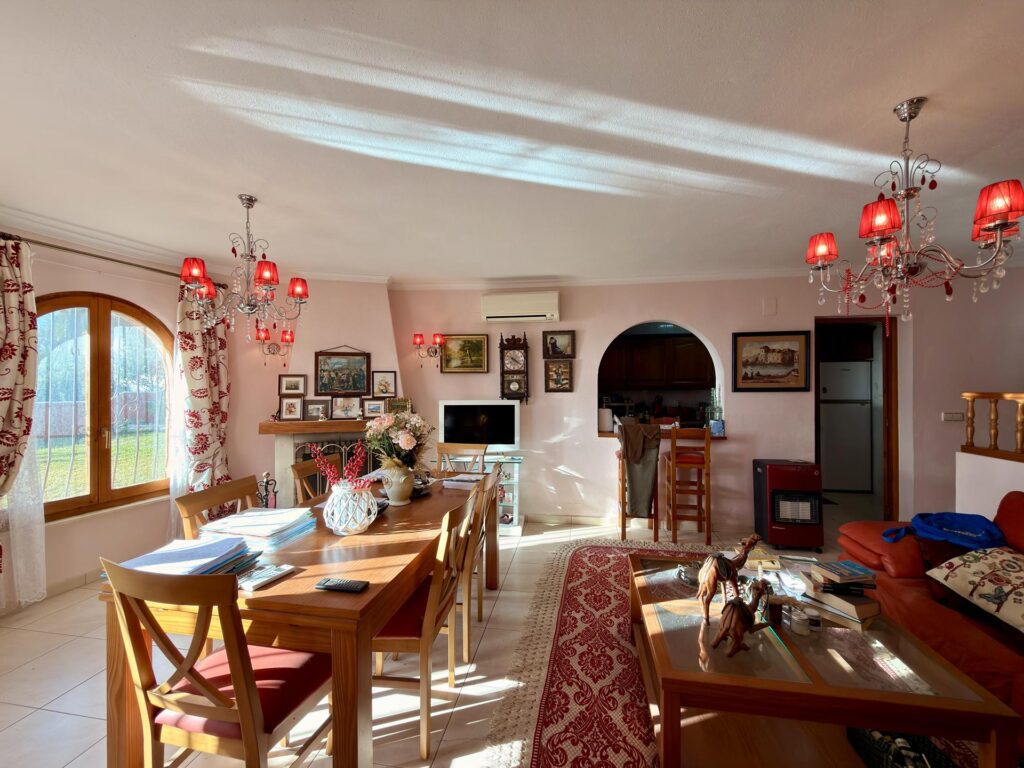 Cumbre del Sol: a Mediterranean-style villa with a swimming pool and sea views 24