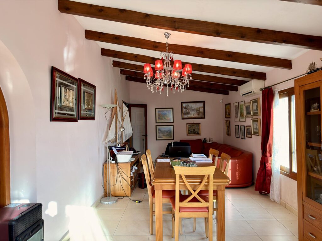 Cumbre del Sol: a Mediterranean-style villa with a swimming pool and sea views 38