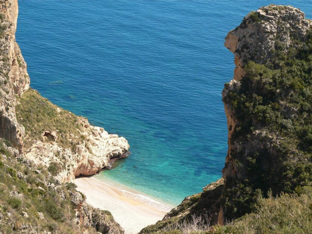 Cumbre del Sol villa with panoramic sea views and modern luxury 10