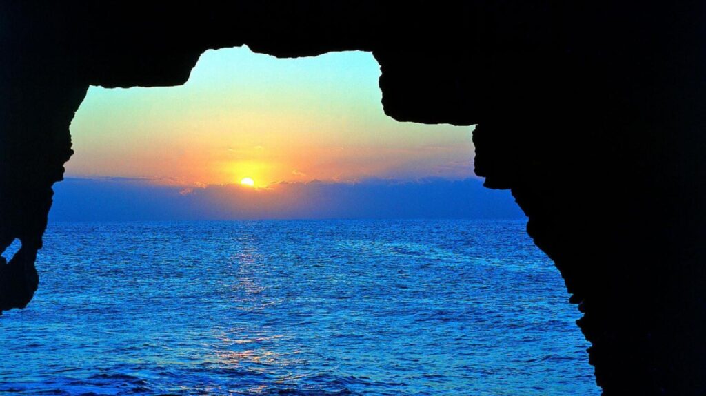 Cumbre del Sol villa with panoramic sea views and modern luxury 17