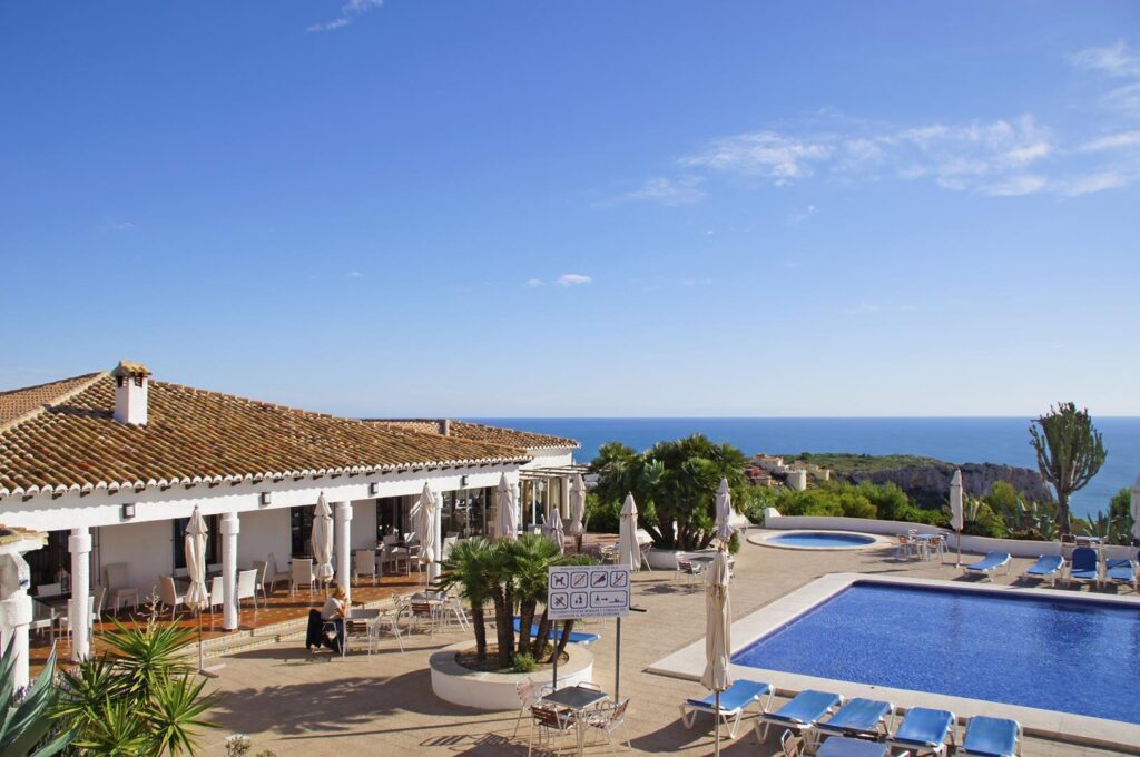 Cumbre del Sol villa with panoramic sea views and modern luxury 19