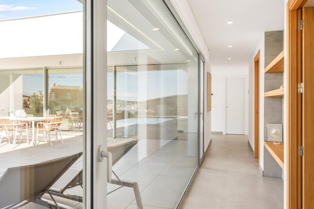 Cumbre del Sol: a spectacular villa offering modern luxury and sea views 26