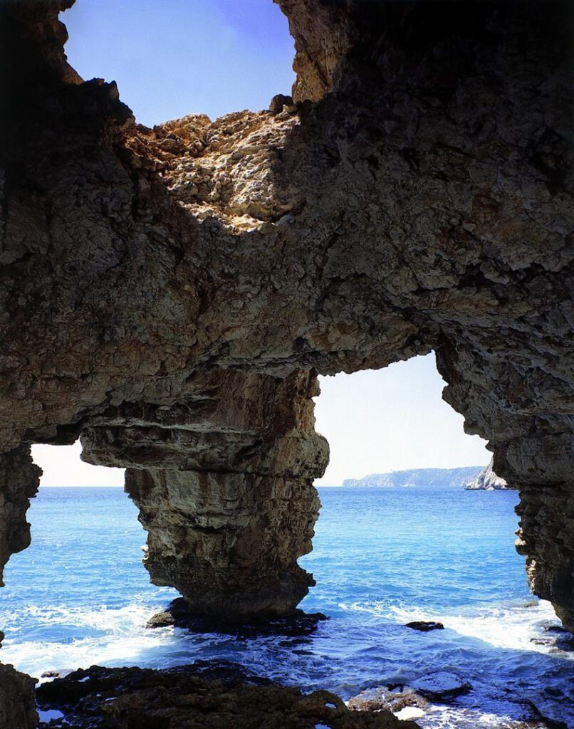 Cumbre del Sol: a modern luxury villa with stunning sea views 20