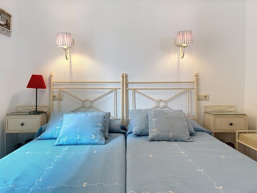 Cumbre del Sol apartment with spectacular panoramic sea views 16