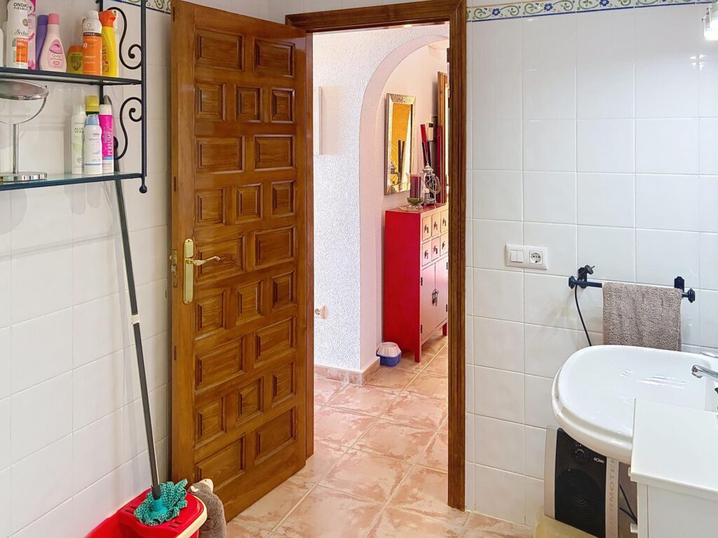 Cumbre del Sol apartment with spectacular panoramic sea views 28