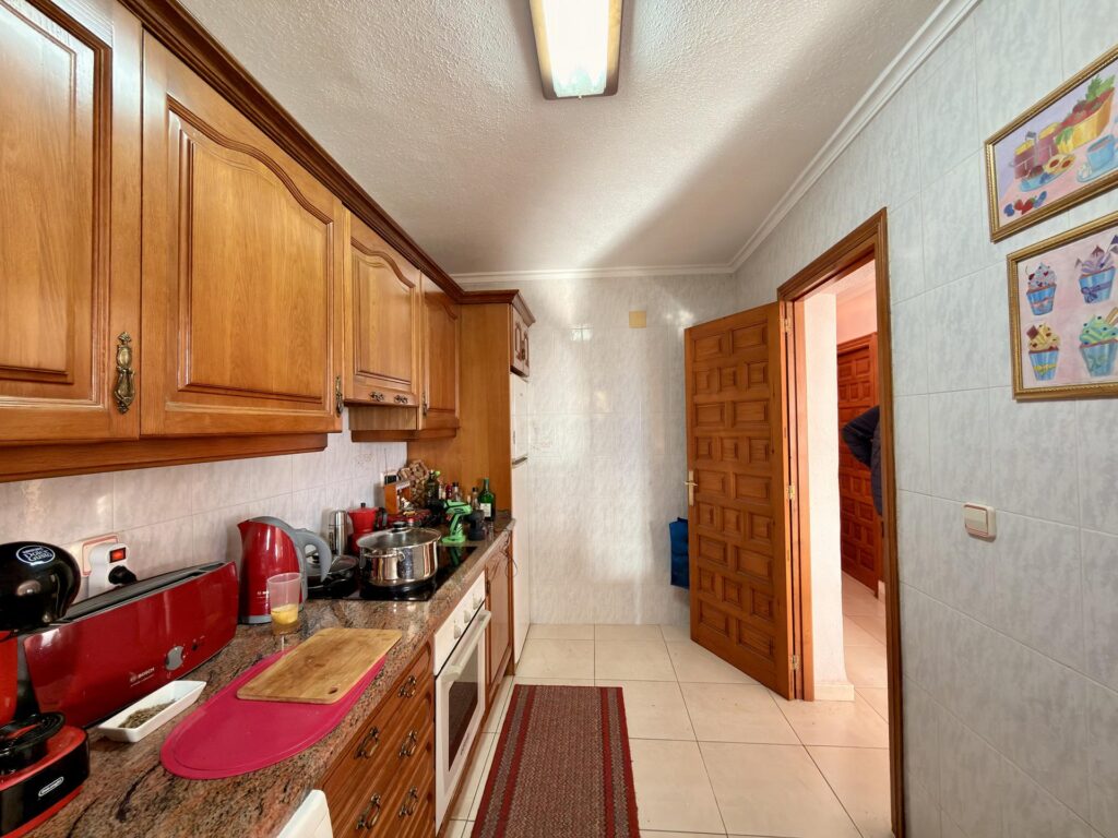 Cumbre del Sol: a Mediterranean-style villa with a swimming pool and sea views 35