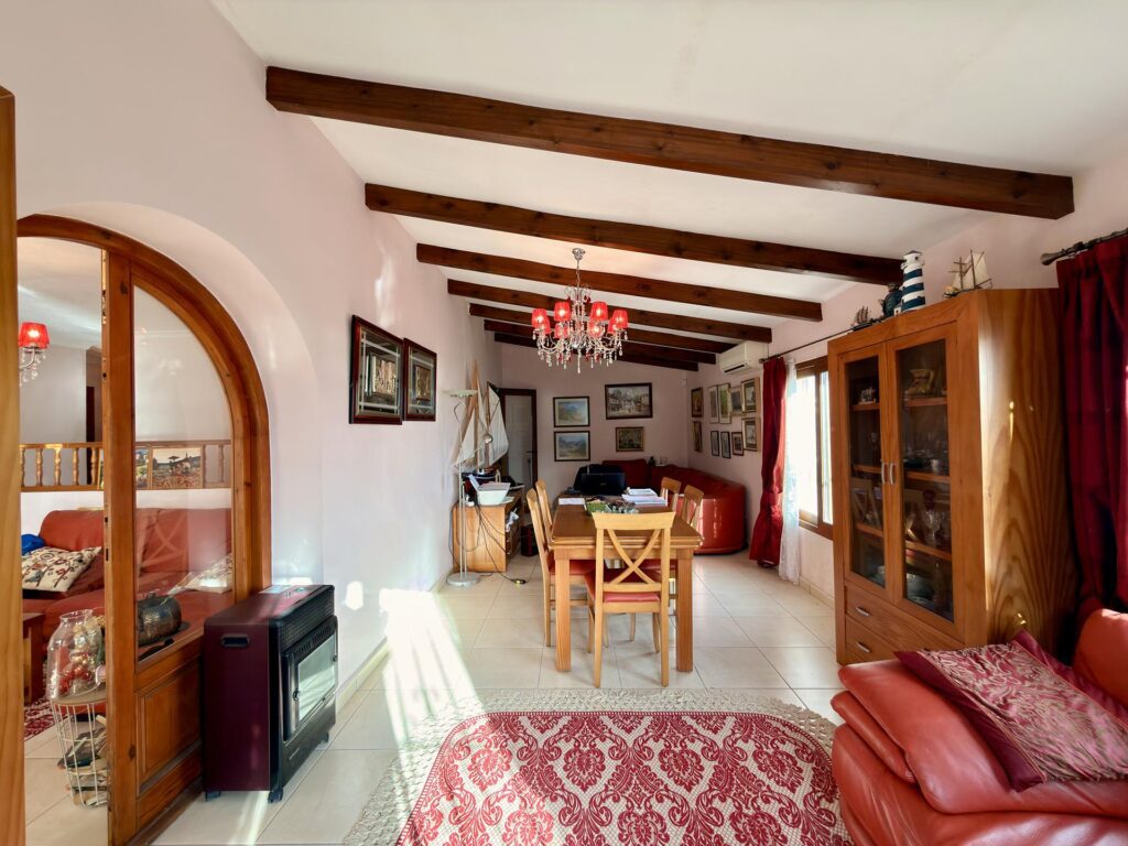 Cumbre del Sol: a Mediterranean-style villa with a swimming pool and sea views 38