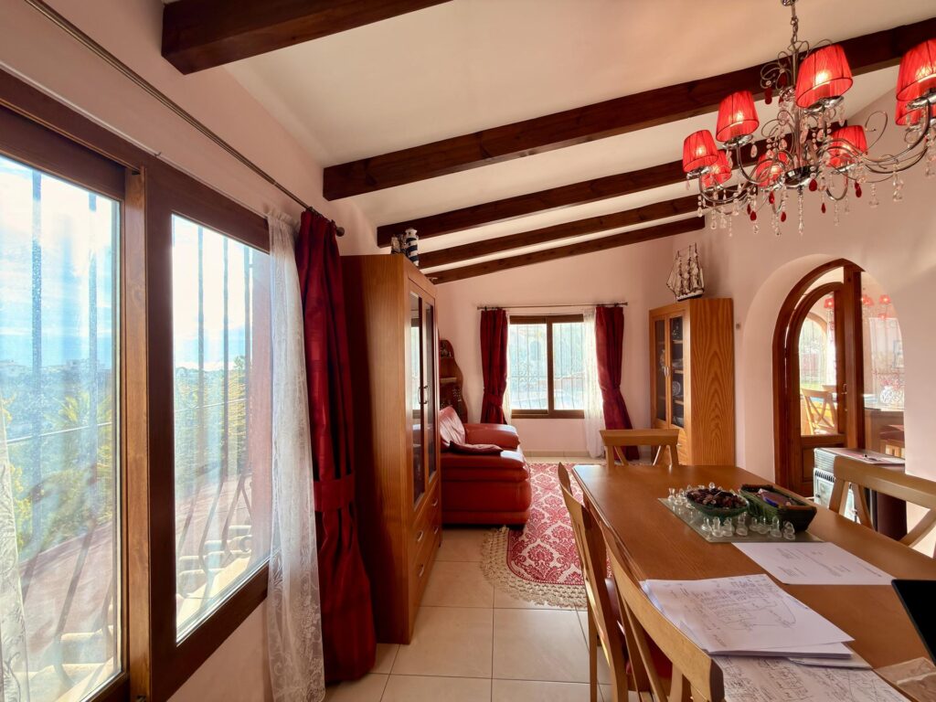 Cumbre del Sol: a Mediterranean-style villa with a swimming pool and sea views 42