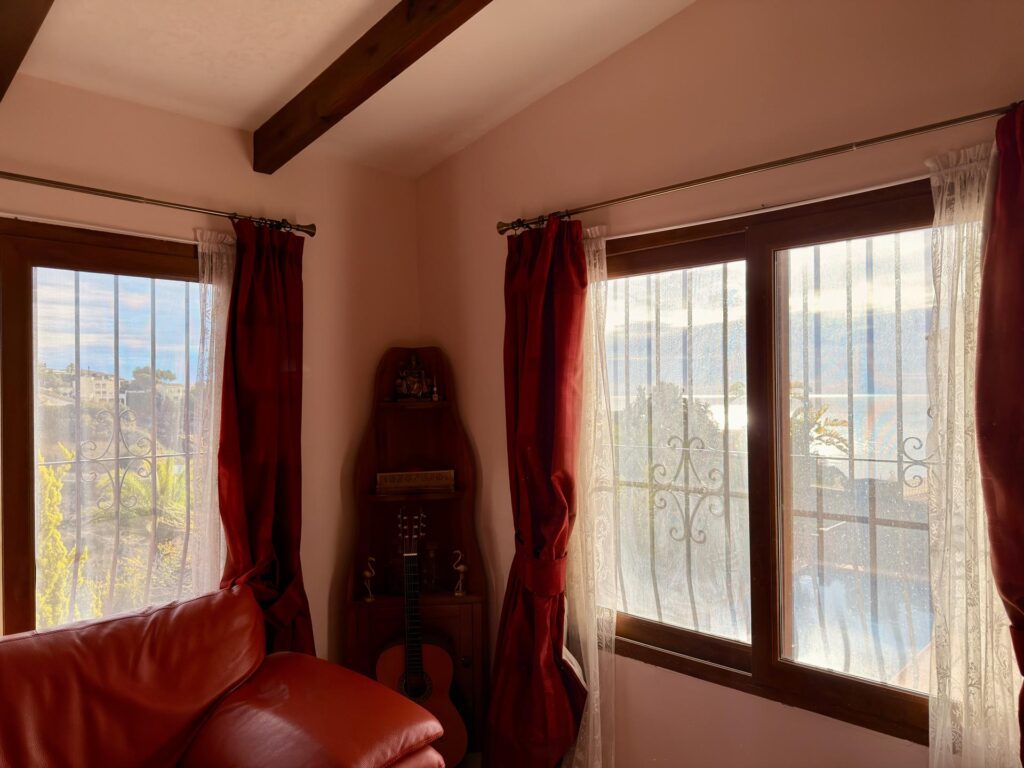 Cumbre del Sol: a Mediterranean-style villa with a swimming pool and sea views 44