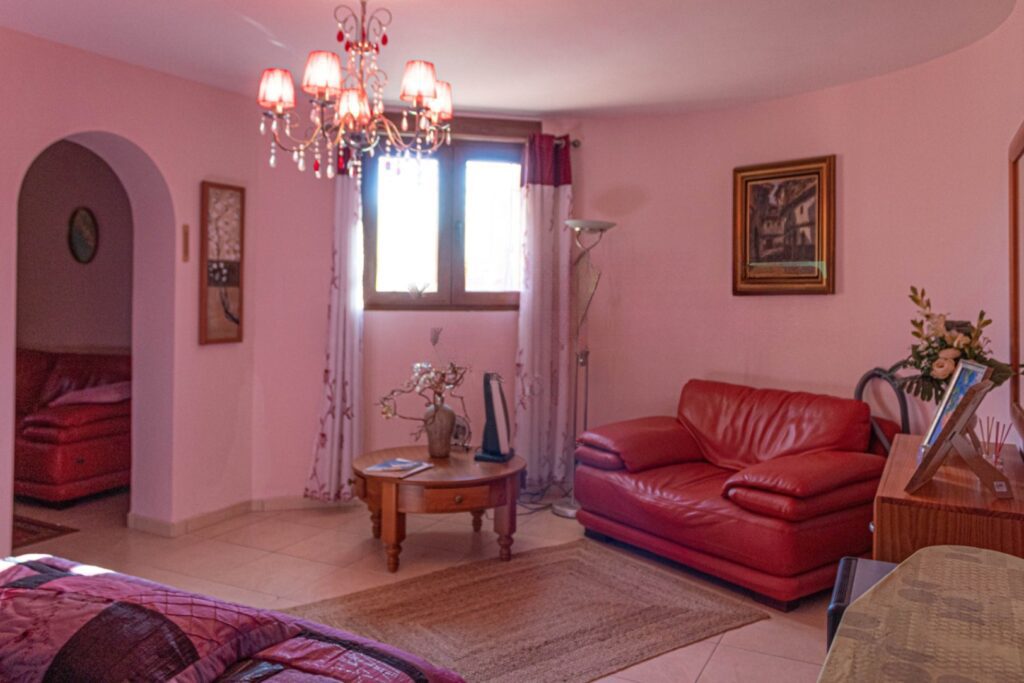 Cumbre del Sol: a Mediterranean-style villa with a swimming pool and sea views 51