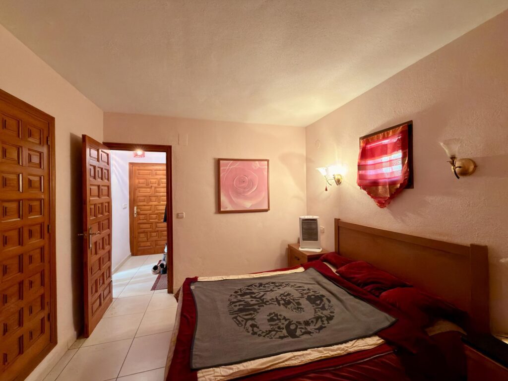 Cumbre del Sol: a Mediterranean-style villa with a swimming pool and sea views 57