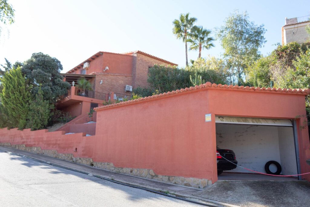 Cumbre del Sol: a Mediterranean-style villa with a swimming pool and sea views 68