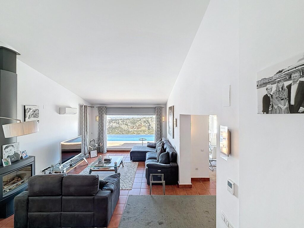 Cumbre del Sol, Luxury villa with panoramic sea views in Magnolias 4