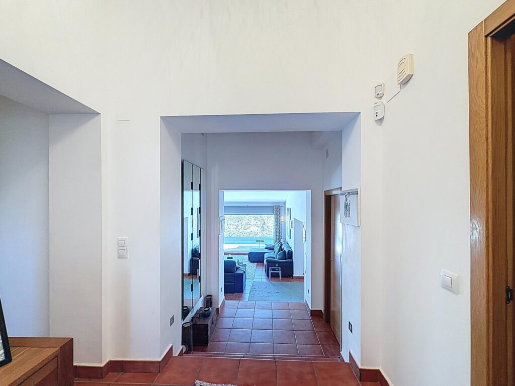 Cumbre del Sol, Luxury villa with panoramic sea views in Magnolias 17