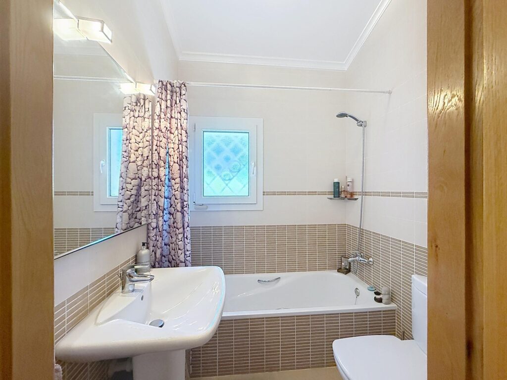 Cumbre del Sol, Luxury villa with panoramic sea views in Magnolias 20